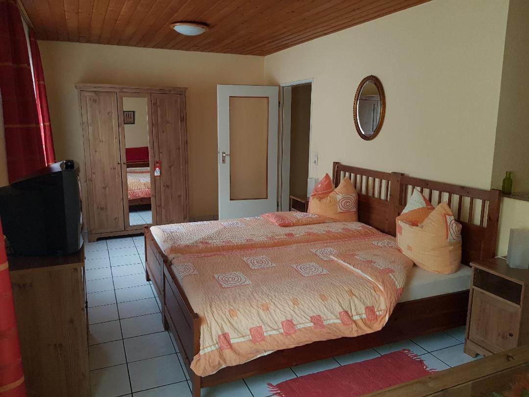 Hotel Restaurant Zur Hexe Überherrn Εξωτερικό φωτογραφία