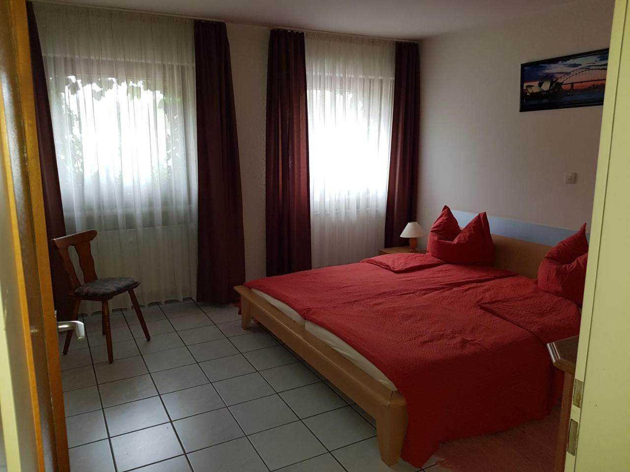 Hotel Restaurant Zur Hexe Überherrn Εξωτερικό φωτογραφία